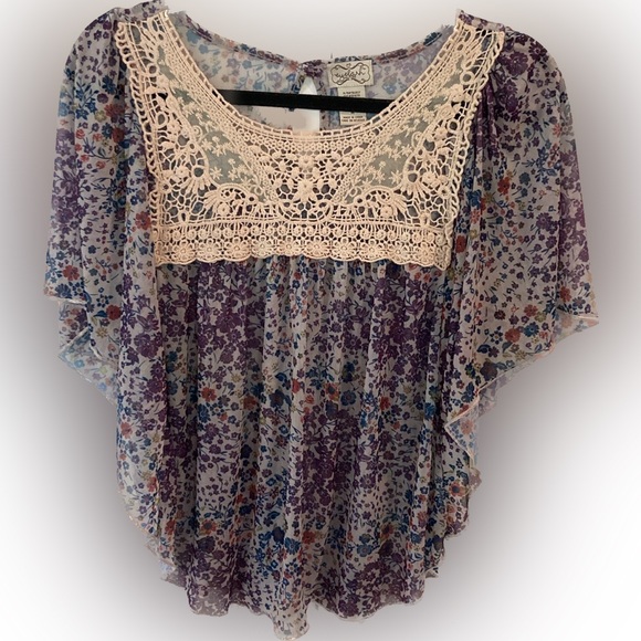 Graffiti Sweaters - EYELASH COUTURE💫 Women’s Floral Lace Detailed Lightweight Bat Sleeve Top